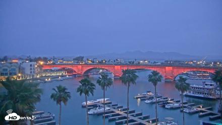 Lake Havasu London Bridge Live Webcam - May 4, 2026, 5:33am MST