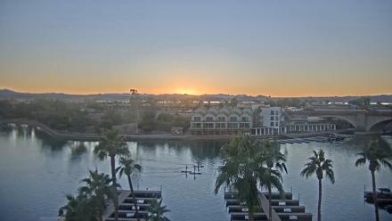 Lake Havasu London Bridge Live Webcam - Nov 1, 2025, 5:40pm MST