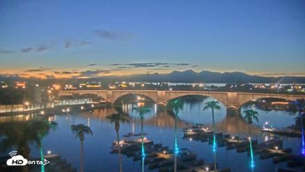 Lake Havasu London Bridge Live Webcam - Sep 8, 2026, 7:27pm MST