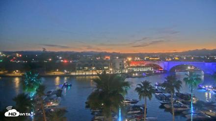 Lake Havasu London Bridge Live Webcam - Apr 24, 2026, 7:48pm MST