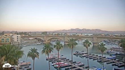 Lake Havasu London Bridge Live Webcam - May 22, 2026, 5:45am MST