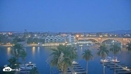 Lake Havasu London Bridge Live Webcam - May 28, 2026, 4:58am MST