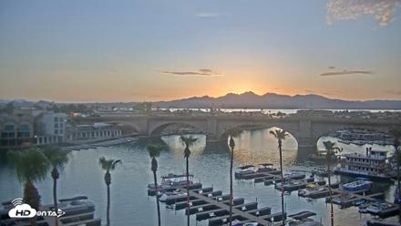 Lake Havasu London Bridge Live Webcam - Jul 12, 2026, 7:47pm MST