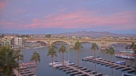 Lake Havasu London Bridge Live Webcam - Dec 4, 2025, 7:22am MST