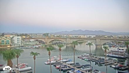 Lake Havasu London Bridge Live Webcam - Aug 1, 2026, 5:42am MST