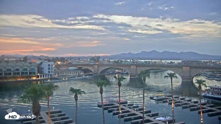 Lake Havasu London Bridge Live Webcam - Aug 11, 2026, 7:35pm MST