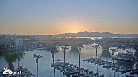 Lake Havasu London Bridge Live Webcam - Jul 29, 2026, 7:43pm MST