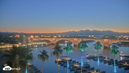 Lake Havasu London Bridge Live Webcam - May 27, 2026, 8:15pm MST