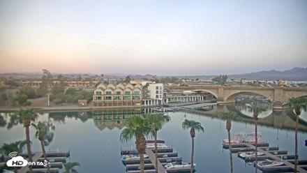 Lake Havasu London Bridge Live Webcam - Aug 21, 2026, 6:10am MST