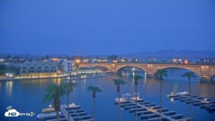 Lake Havasu London Bridge Live Webcam - Aug 14, 2026, 5:40am MST