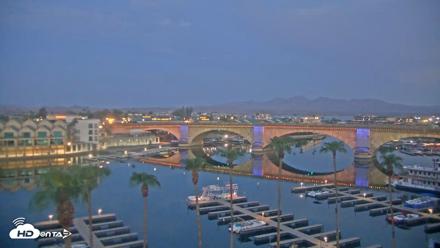Lake Havasu London Bridge Live Webcam - Aug 27, 2026, 5:49am MST