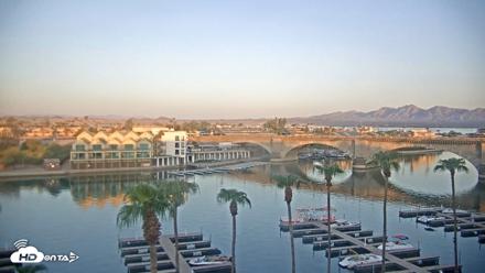 Lake Havasu London Bridge Live Webcam - Aug 25, 2026, 6:22am MST