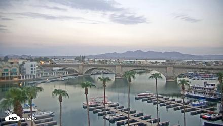 Lake Havasu London Bridge Live Webcam - Aug 24, 2026, 6:09am MST