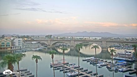 Lake Havasu London Bridge Live Webcam - Aug 29, 2026, 6:13am MST