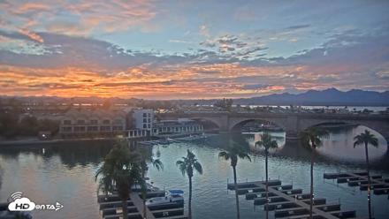 Lake Havasu London Bridge Live Webcam - Oct 20, 2026, 6:02pm MST