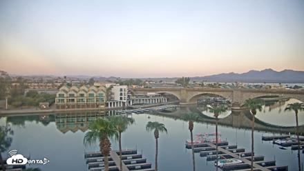 Lake Havasu London Bridge Live Webcam - Aug 26, 2026, 6:16am MST