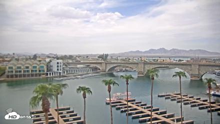 Lake Havasu London Bridge Live Webcam - Aug 27, 2026, 1:47pm MST