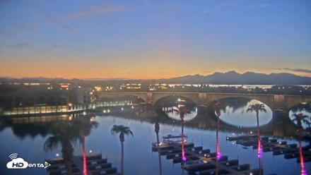 Lake Havasu London Bridge Live Webcam - Aug 25, 2026, 7:39pm MST