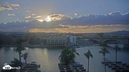 Lake Havasu London Bridge Live Webcam - Oct 22, 2026, 5:21pm MST