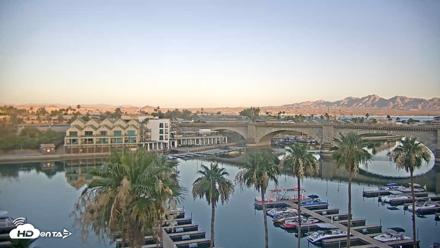 Lake Havasu London Bridge Live Webcam - Jun 4, 2026, 5:50am MST