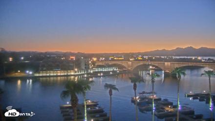 Lake Havasu London Bridge Live Webcam - Aug 19, 2026, 7:52pm MST