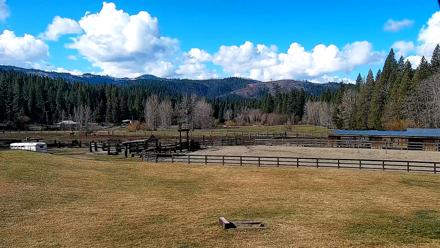 Greenhorn Dude Ranch Live Saloon Cam - Mar 2, 2026, 9:57am PST