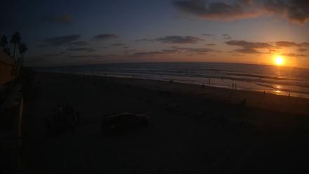 17th St. Del Mar Beach - 4K SW Live Webcam - Oct 7, 2025, 6:16pm PDT
