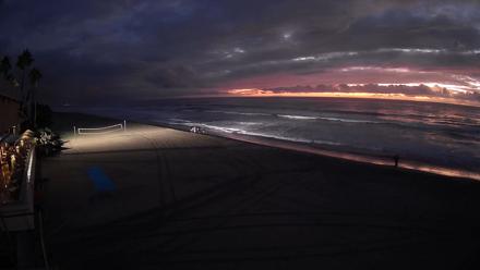 17th St. Del Mar Beach - 4K SW Live Webcam - Oct 14, 2025, 6:44pm PDT