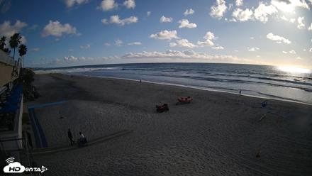 17th St. Del Mar Beach - 4K SW Live Webcam - Apr 13, 2026, 5:33pm PDT