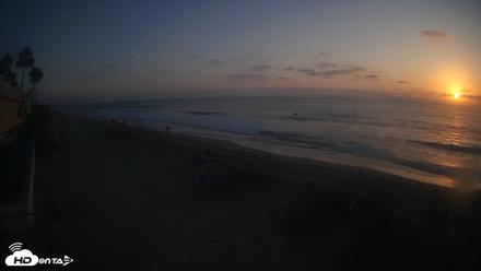 17th St. Del Mar Beach - 4K SW Live Webcam - Sep 24, 2026, 6:33pm PDT