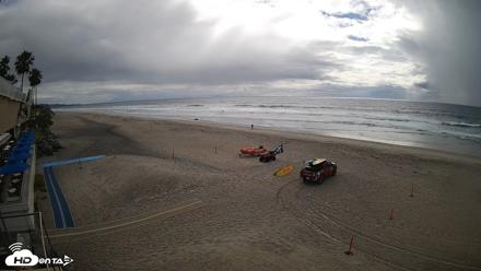 17th St. Del Mar Beach - 4K SW Live Webcam - Apr 12, 2026, 3:47pm PDT