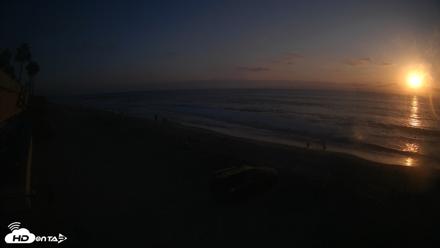 17th St. Del Mar Beach - 4K SW Live Webcam - Sep 24, 2026, 6:26pm PDT