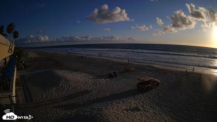 17th St. Del Mar Beach - 4K SW Live Webcam - Apr 13, 2026, 6:46pm PDT