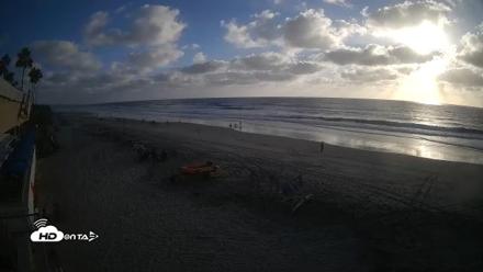 17th St. Del Mar Beach - 4K SW Live Webcam - Sep 28, 2026, 5:42pm PDT