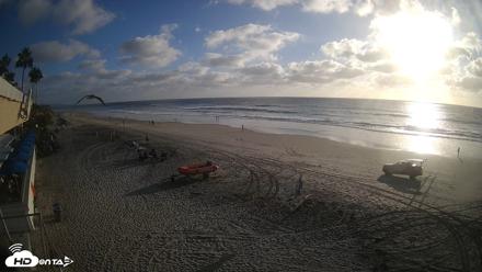 17th St. Del Mar Beach - 4K SW Live Webcam - Sep 28, 2026, 5:39pm PDT