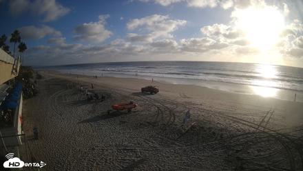 17th St. Del Mar Beach - 4K SW Live Webcam - Sep 28, 2026, 5:39pm PDT