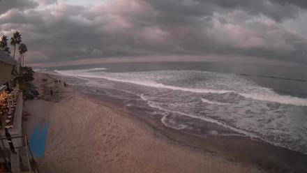 17th St. Del Mar Beach - 4K SW Live Webcam - Dec 3, 2025, 6:19am PST
