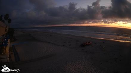 17th St. Del Mar Beach - 4K SW Live Webcam - Apr 21, 2026, 7:41pm PDT