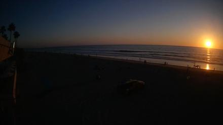 17th St. Del Mar Beach - 4K SW Live Webcam - Sep 28, 2025, 6:27pm PDT