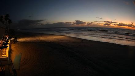 17th St. Del Mar Beach - 4K SW Live Webcam - Feb 17, 2026, 6:06pm PST