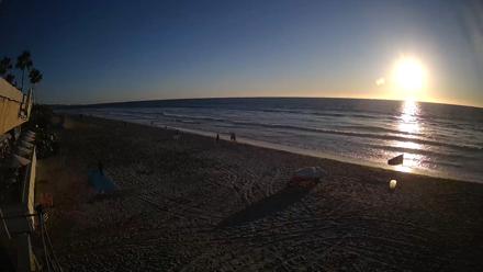 17th St. Del Mar Beach - 4K SW Live Webcam - Oct 15, 2025, 5:46pm PDT