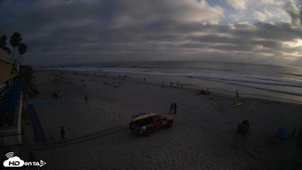 17th St. Del Mar Beach - 4K SW Live Webcam - May 9, 2026, 6:42pm PDT
