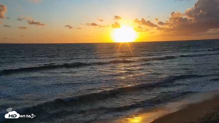 17th St. Del Mar Beach - 4K SW Live Webcam - Apr 13, 2026, 7:10pm PDT
