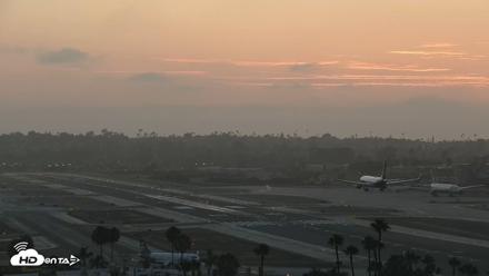 SD Lindbergh Airport & Bay Live Webcam - Jul 17, 2026, 8:04pm PDT