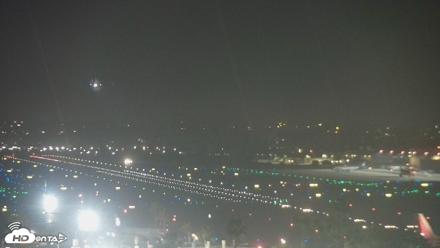 SD Lindbergh Airport & Bay Live Webcam - Oct 8, 2026, 10:47pm PDT