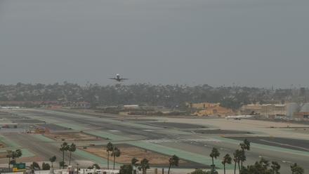 SD Lindbergh Airport & Bay Live Webcam - Dec 24, 2025, 12:27pm PST