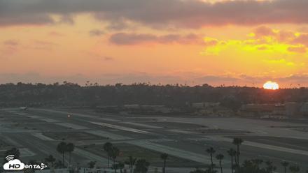SD Lindbergh Airport & Bay Live Webcam - Jul 2, 2026, 7:59pm PDT