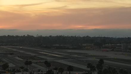 SD Lindbergh Airport & Bay Live Webcam - Mar 21, 2026, 7:09pm PDT