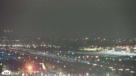 SD Lindbergh Airport & Bay Live Webcam - Jun 7, 2026, 10:39pm PDT