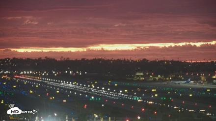 SD Lindbergh Airport & Bay Live Webcam - Sep 27, 2026, 7:02pm PDT
